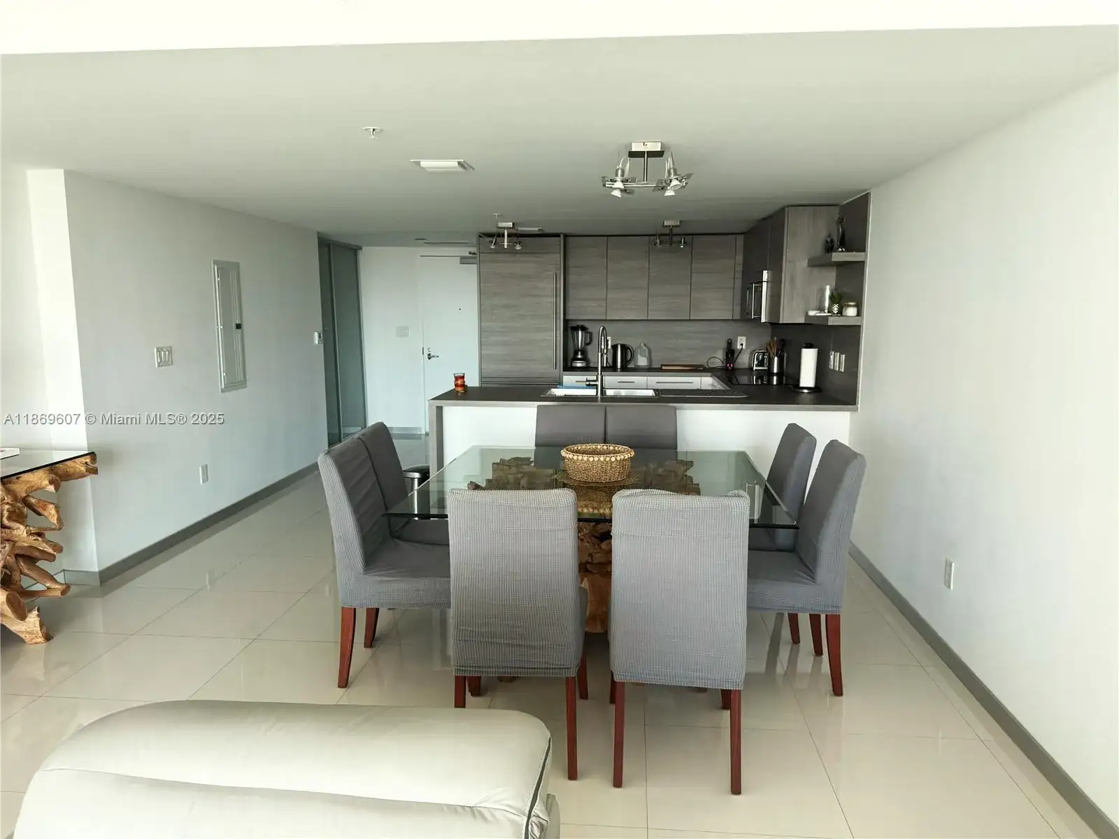 400 Sunny Isles Blvd # 1021, Sunny Isles Beach FL 33160 photo 5