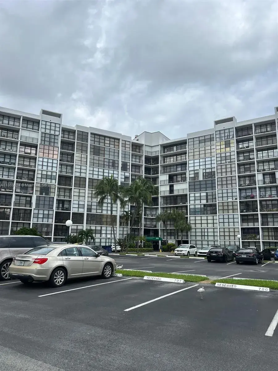 800 Parkview Dr # 406, Hallandale Beach FL 33009
