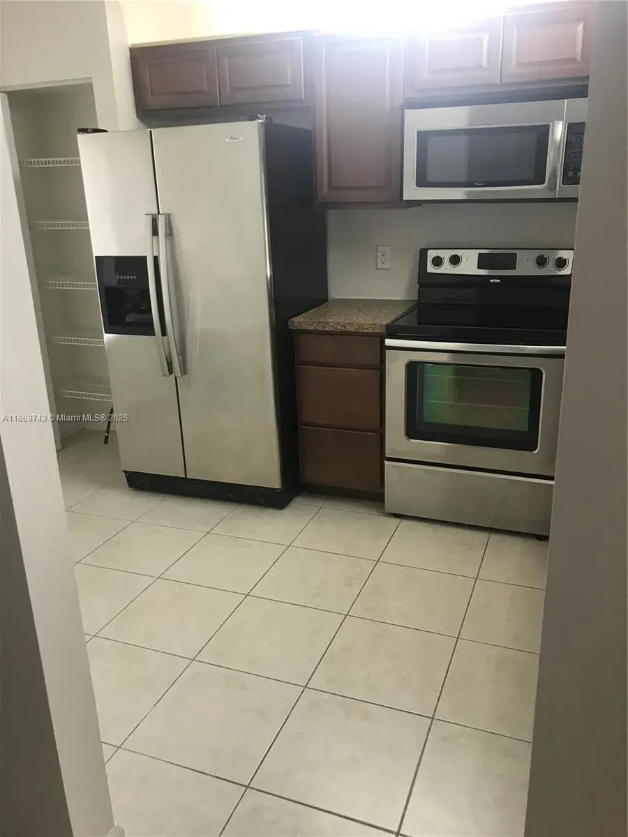 9170 NW 44th Ct, Sunrise FL 33351