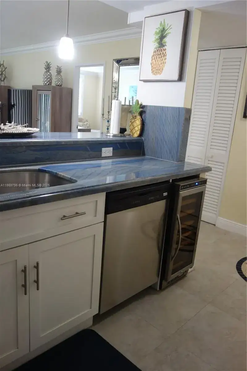 5701 Collins Ave # 1510, Miami Beach FL 33140 photo 4