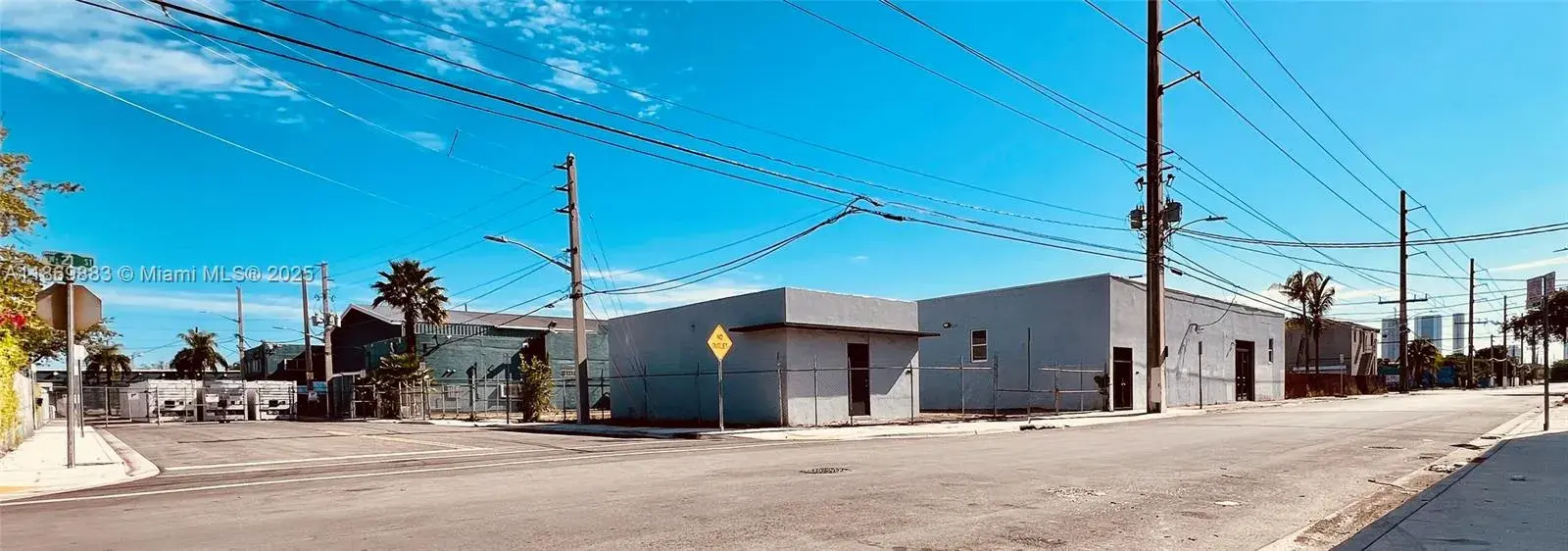 1031 NW 21st St, Miami FL 33127