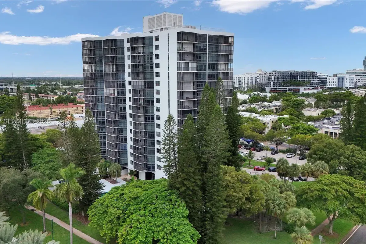 20100 W Country Club Dr # 403, Aventura FL 33180