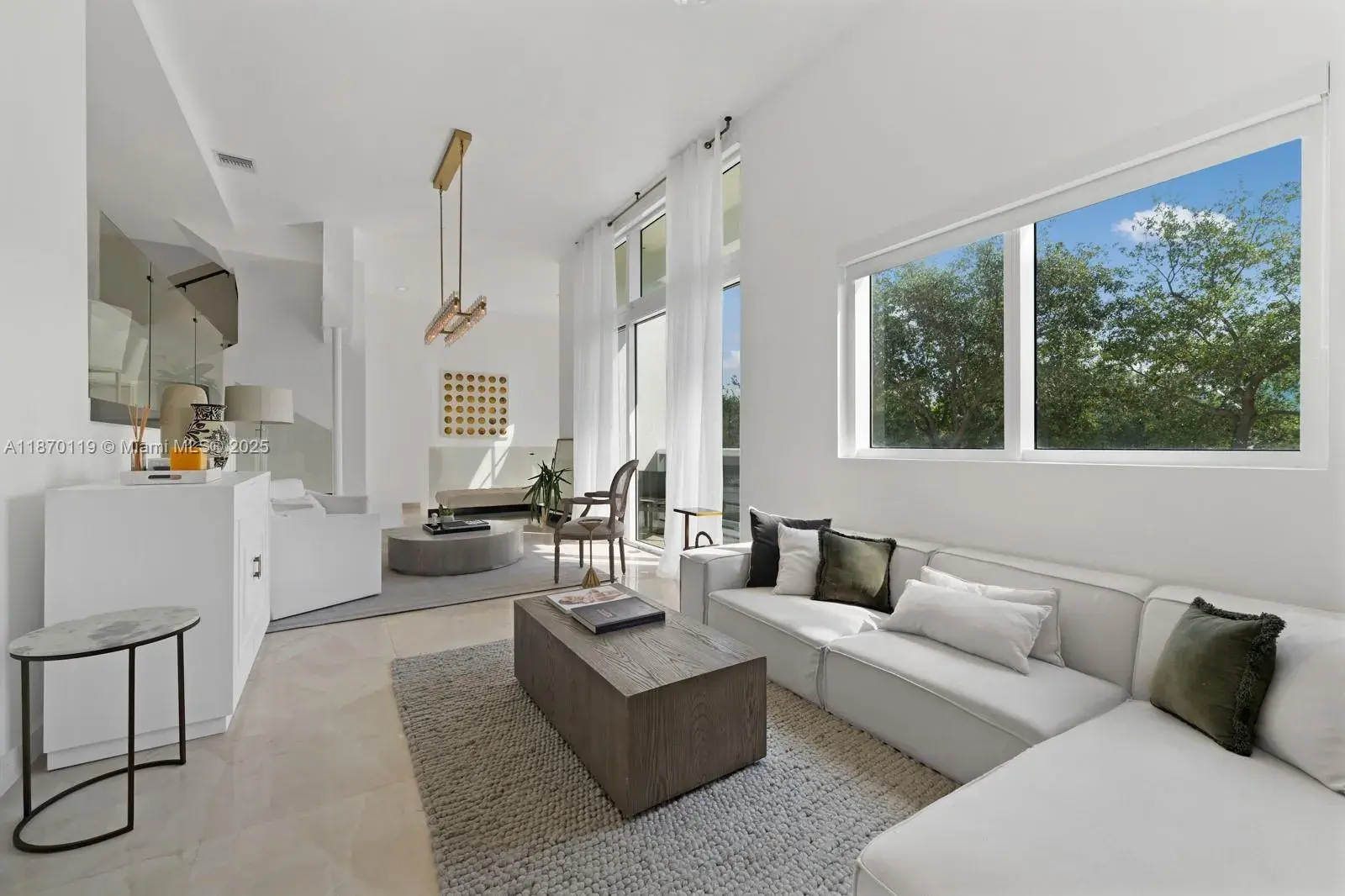 400 Alton Rd # 1A, Miami Beach FL 33139