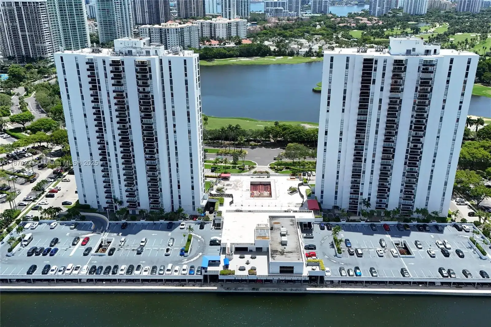 3675 N Country Club Dr # 204, Aventura FL 33180 photo 2
