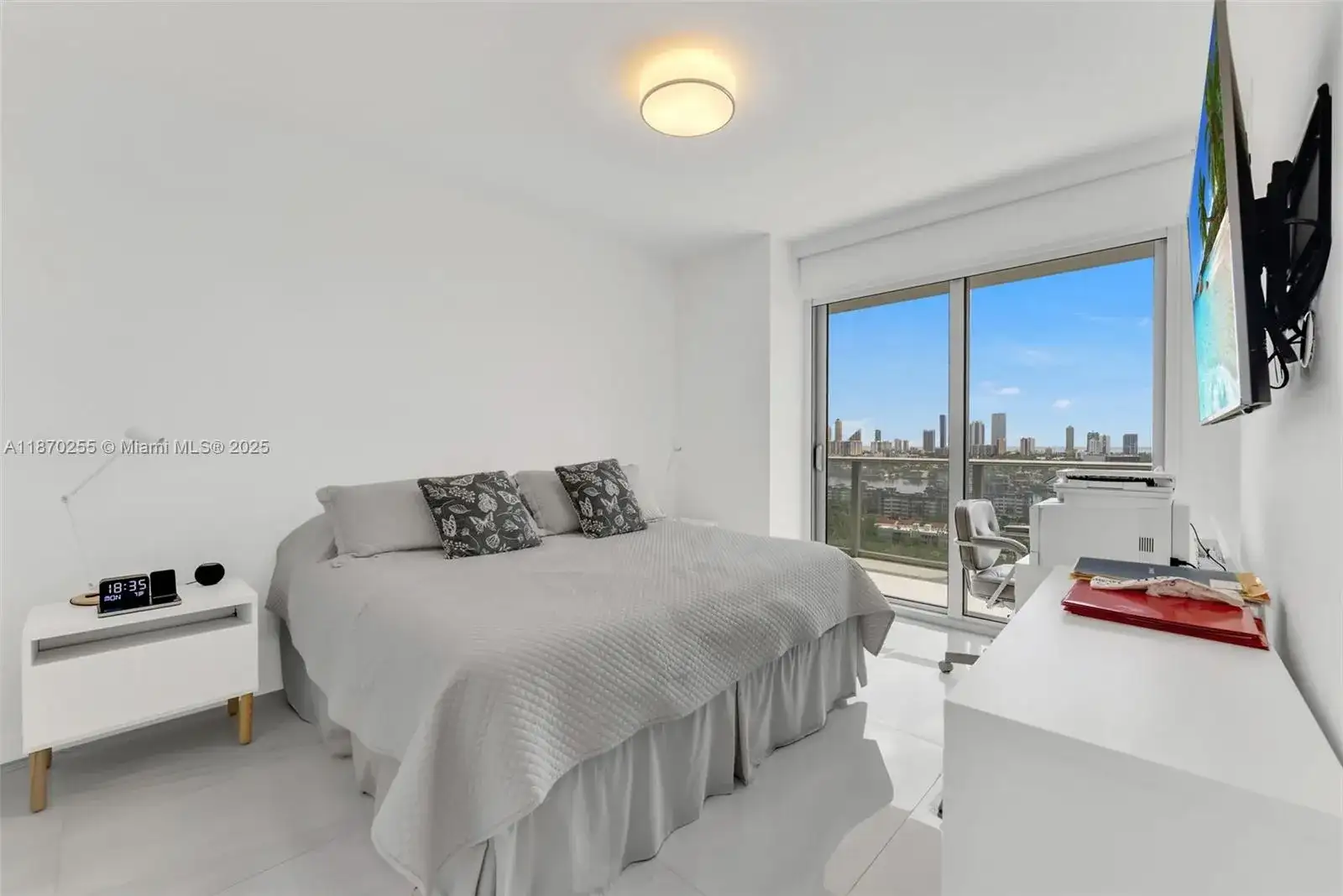 16385 Biscayne Blvd # 1819, North Miami Beach FL 33160 photo 3