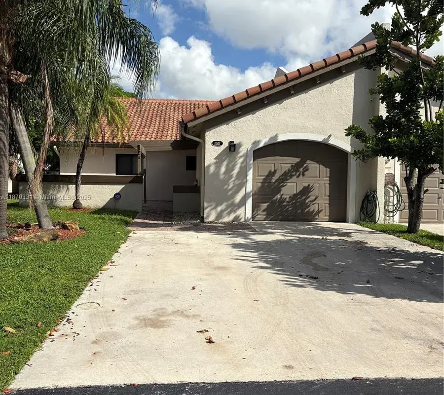 11527 SW 84th Ln, Miami FL 33173