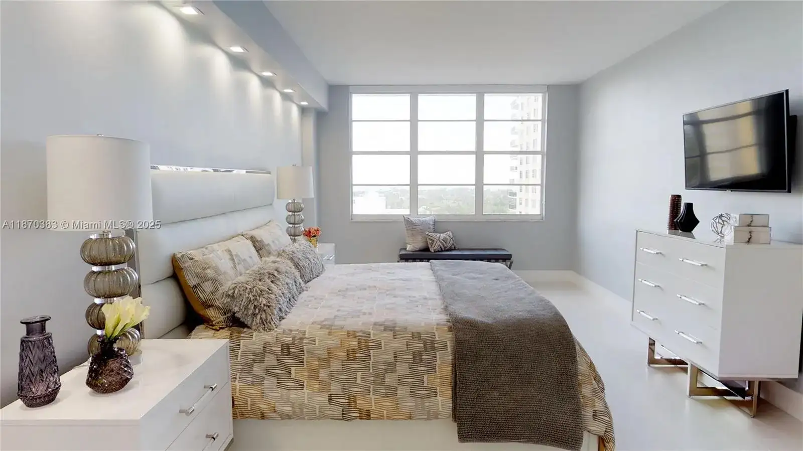 5601 Collins Ave # 1225, Miami Beach FL 33140 photo 4