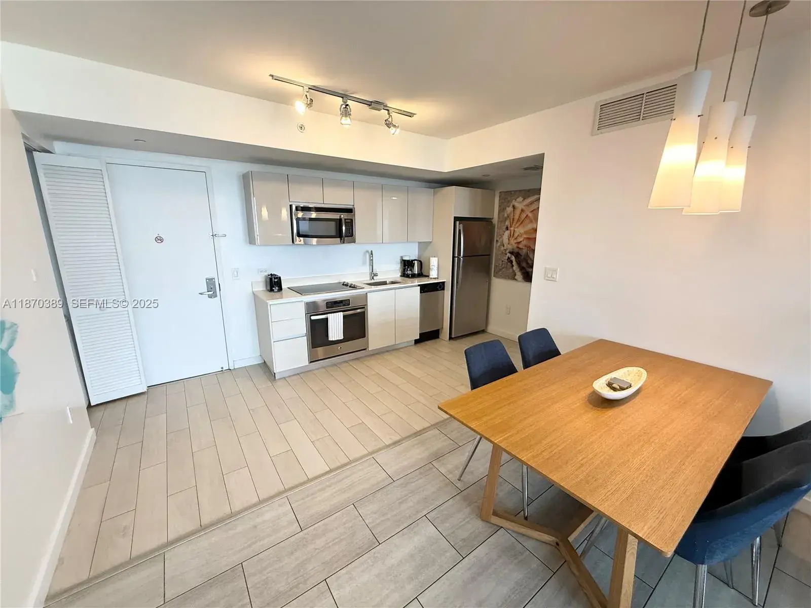 2602 E Hallandale Beach Blvd # R2510, Hallandale Beach FL 33009