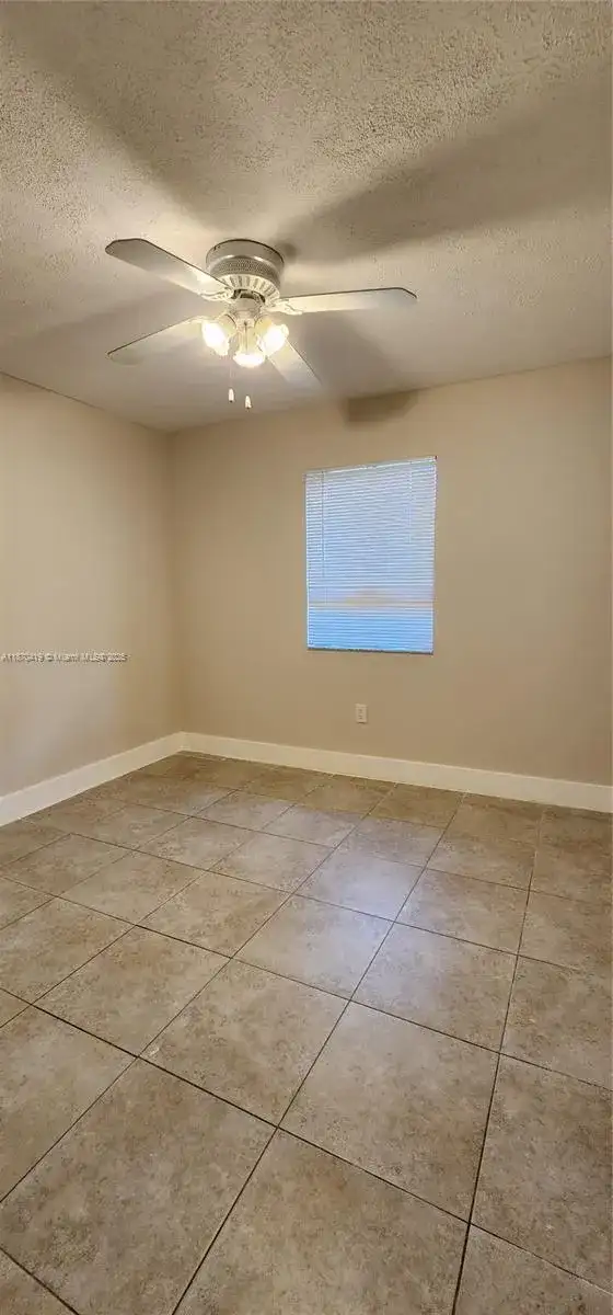 6121 SW 39th St, Miramar FL 33023 photo 5