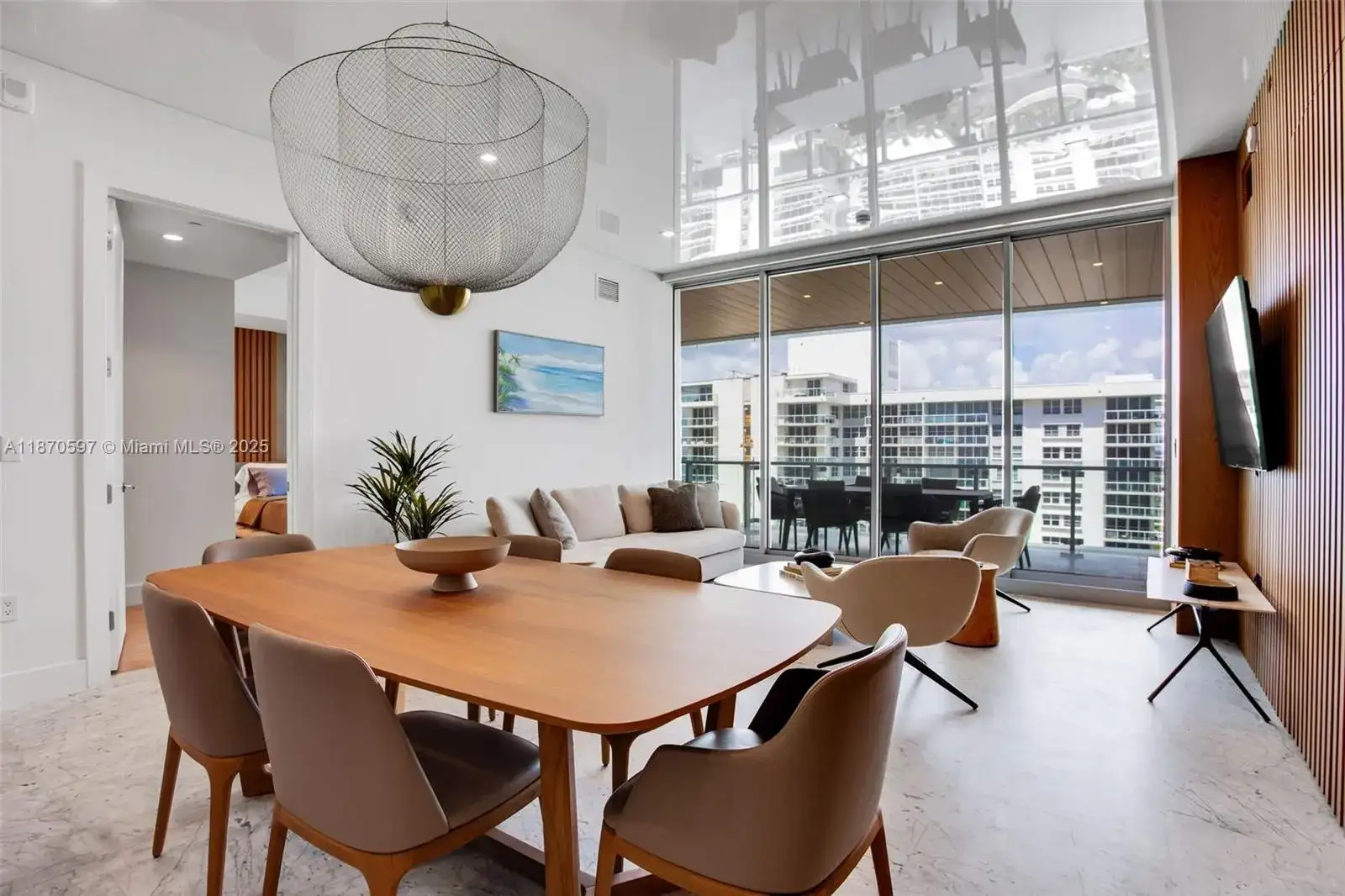 5775 Collins Ave # 1105, Miami Beach FL 33140 photo 2