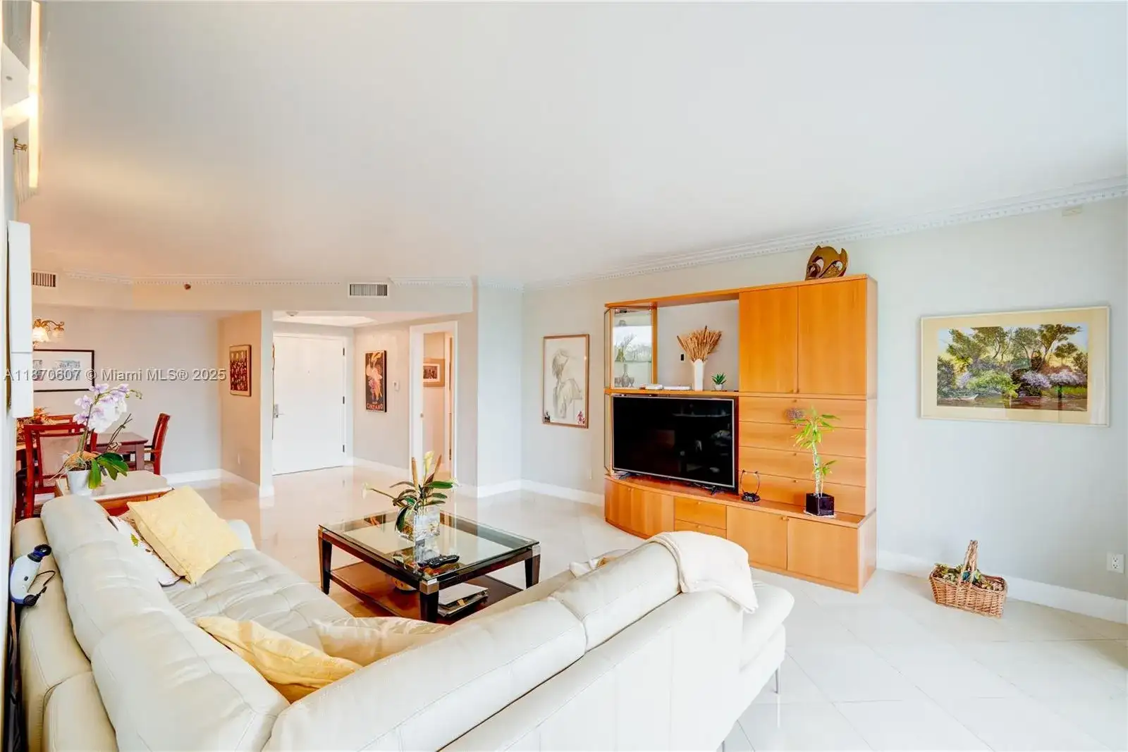 2000 Island Blvd # 408, Aventura FL 33160 photo 3