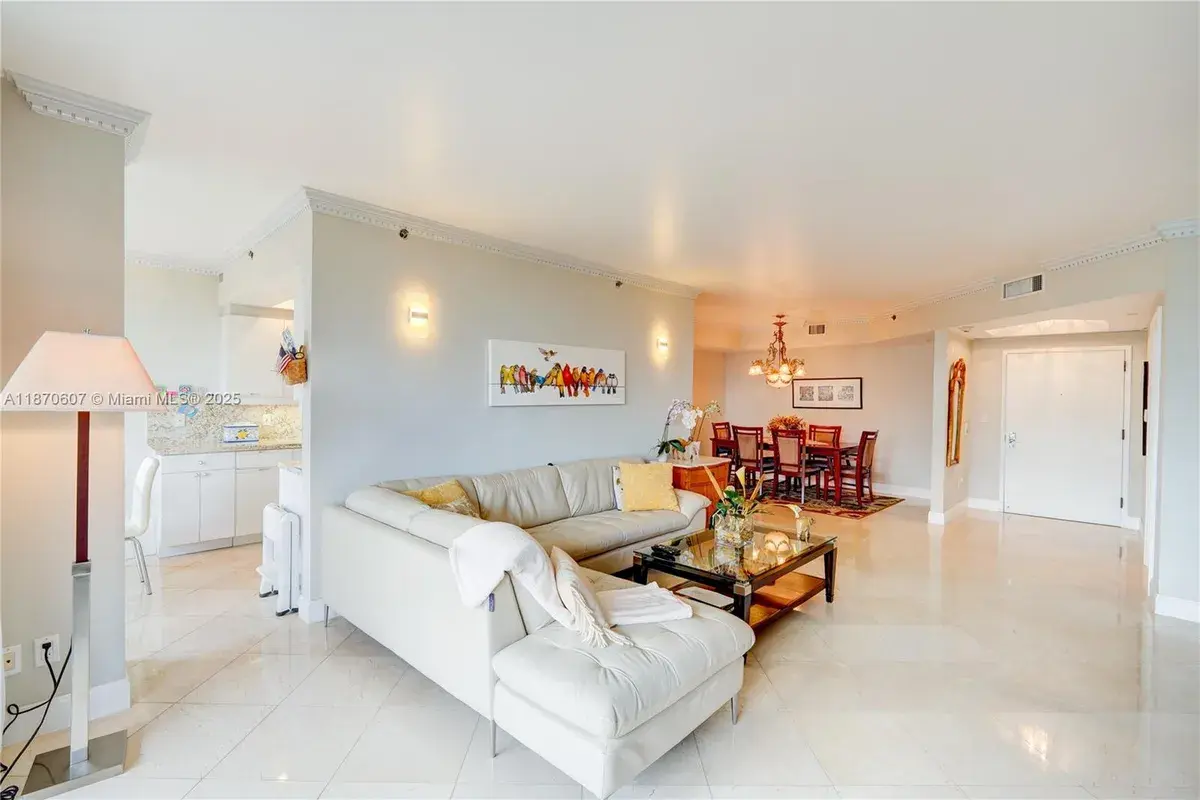 2000 Island Blvd # 408, Aventura FL 33160