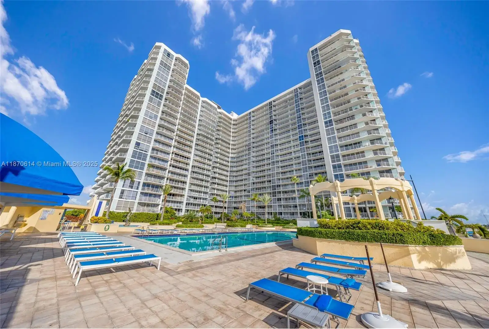 7601 E Treasure Dr # 1722, North Bay Village FL 33141 photo 4
