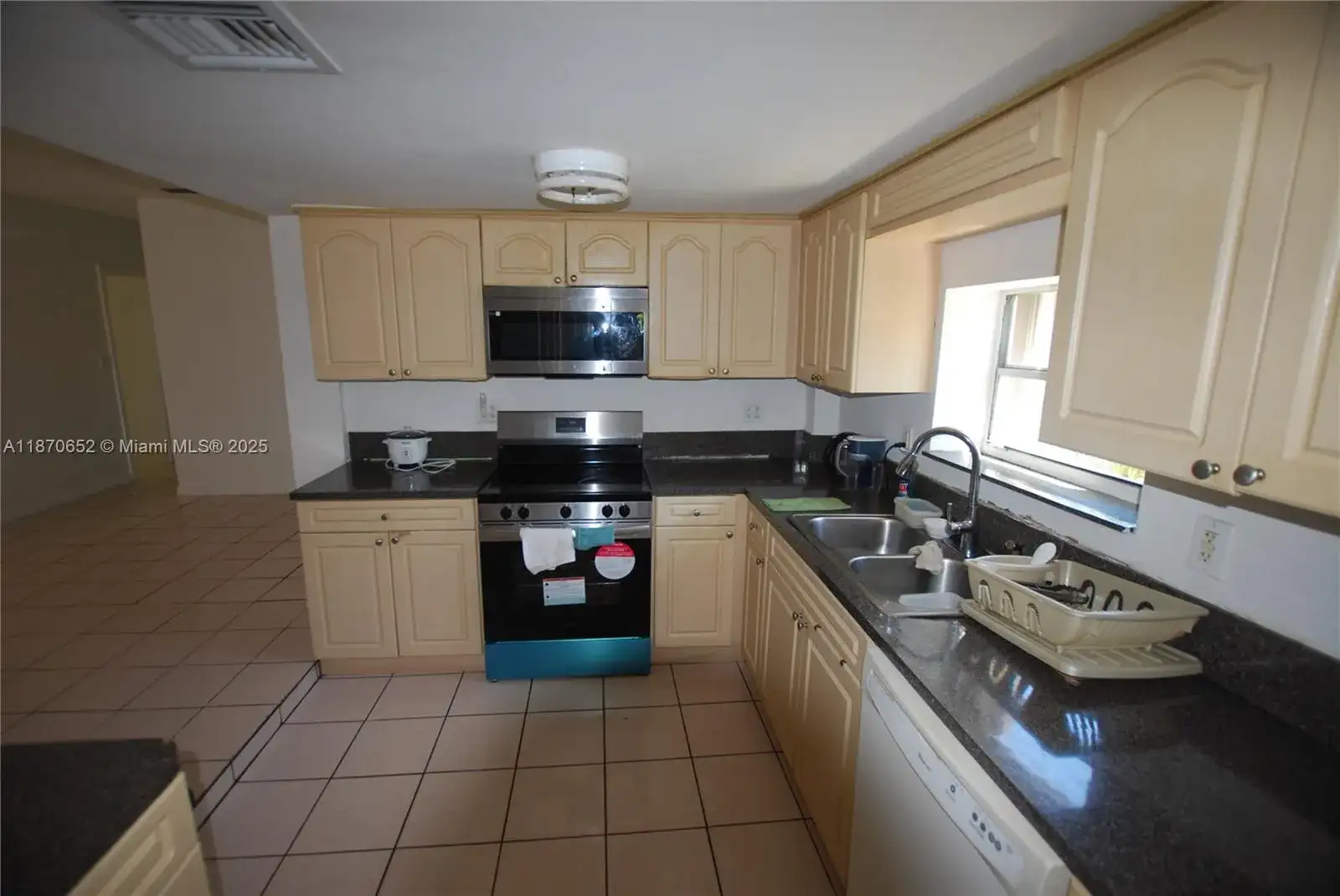 1801 NE 176th St, North Miami Beach FL 33162 photo 5
