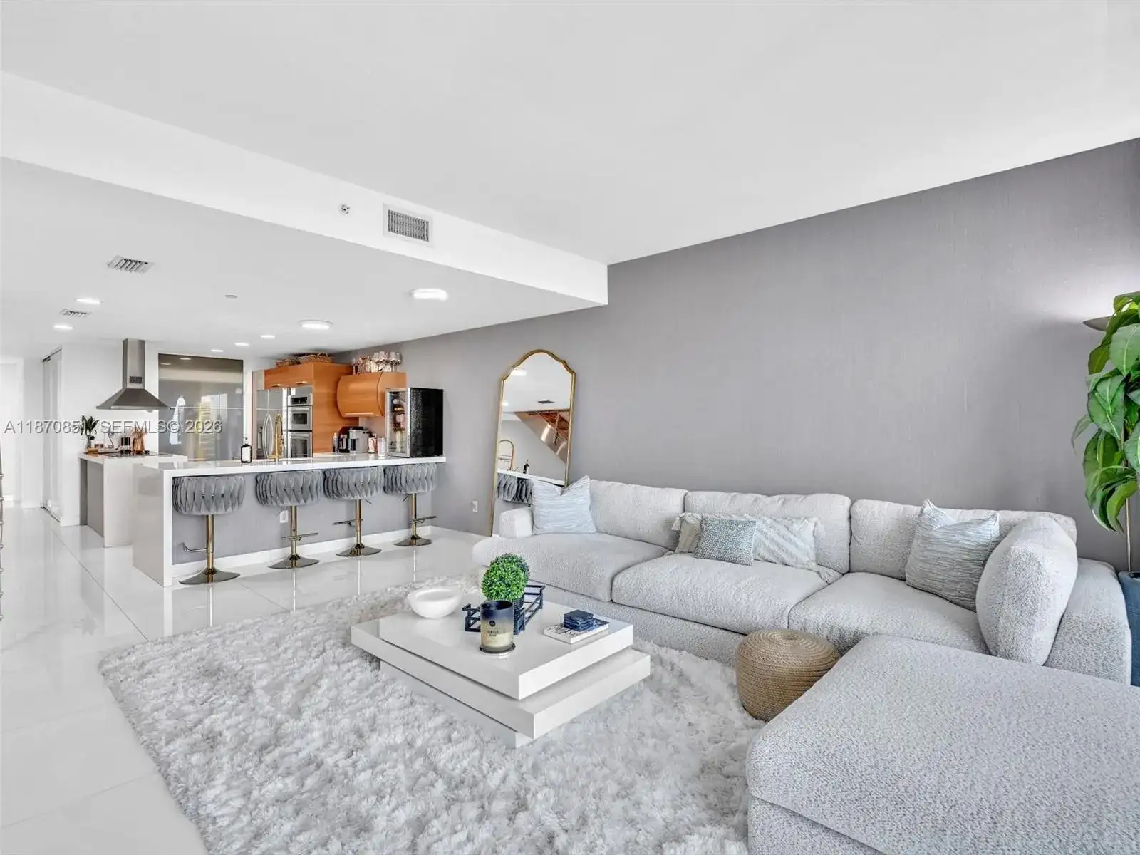 2950 NE 188th St # 312, Aventura FL 33180 photo 4