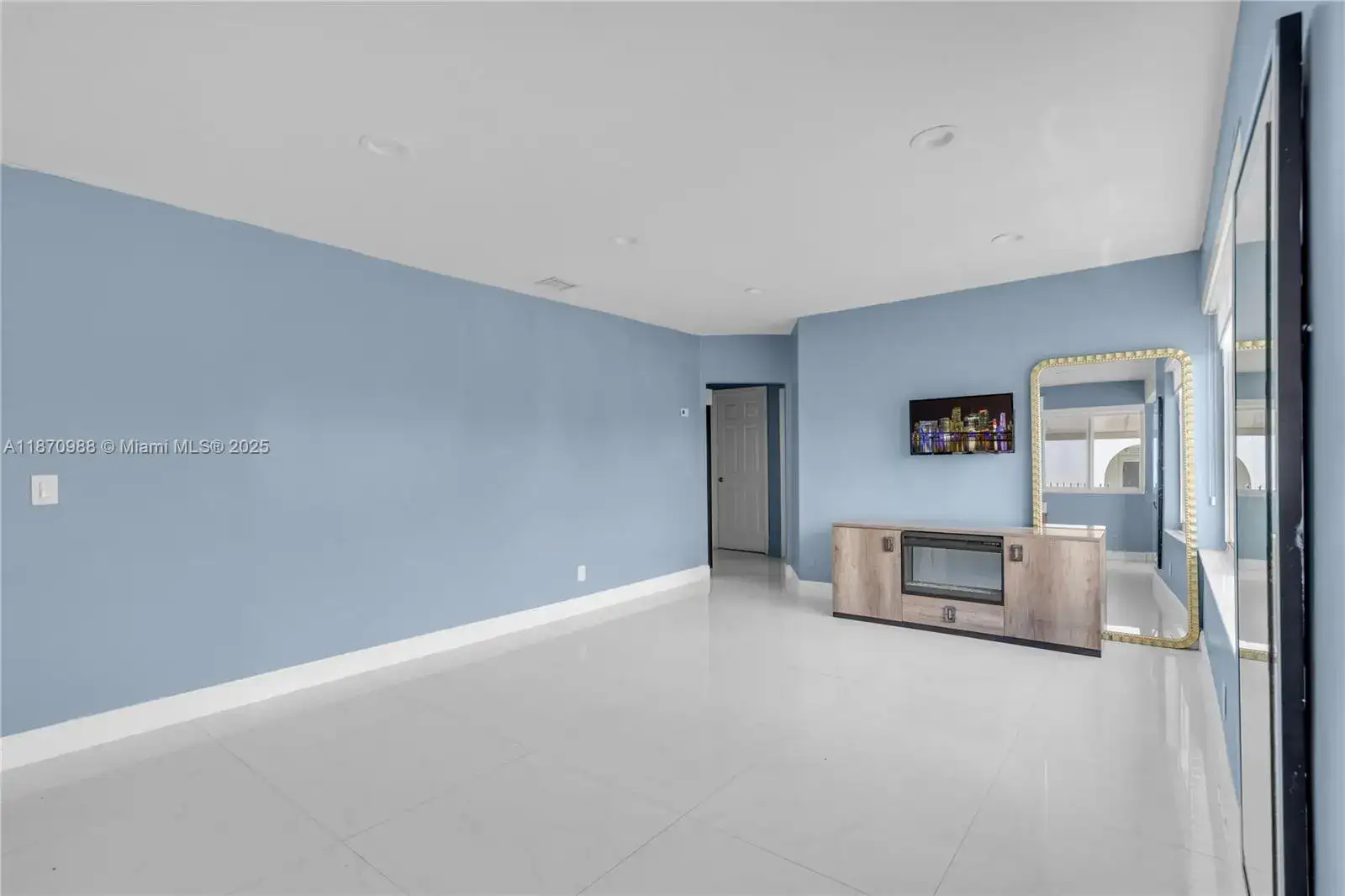 171 W 64th St, Hialeah FL 33012 photo 5