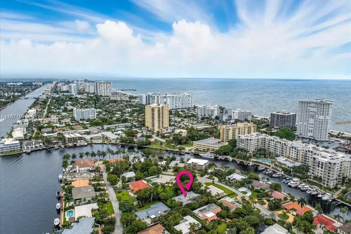 3260 Lakeview Dr, Pompano Beach FL 33062