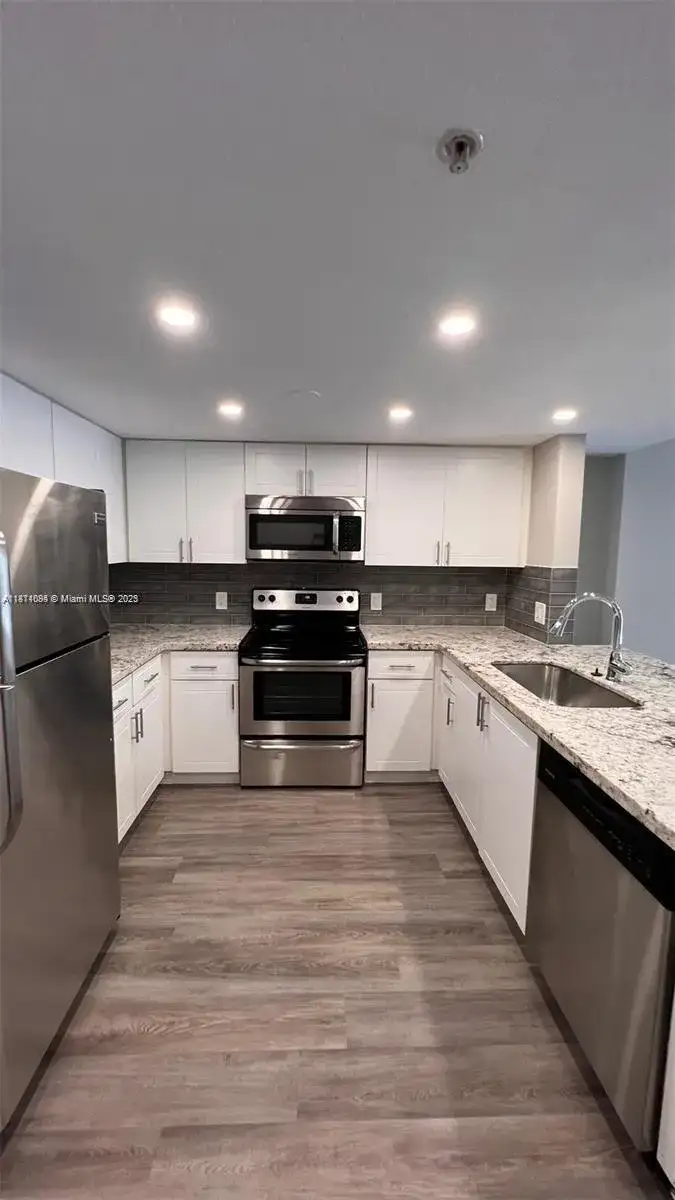 218 NW 12th Ave # 905, Miami FL 33128 photo 3