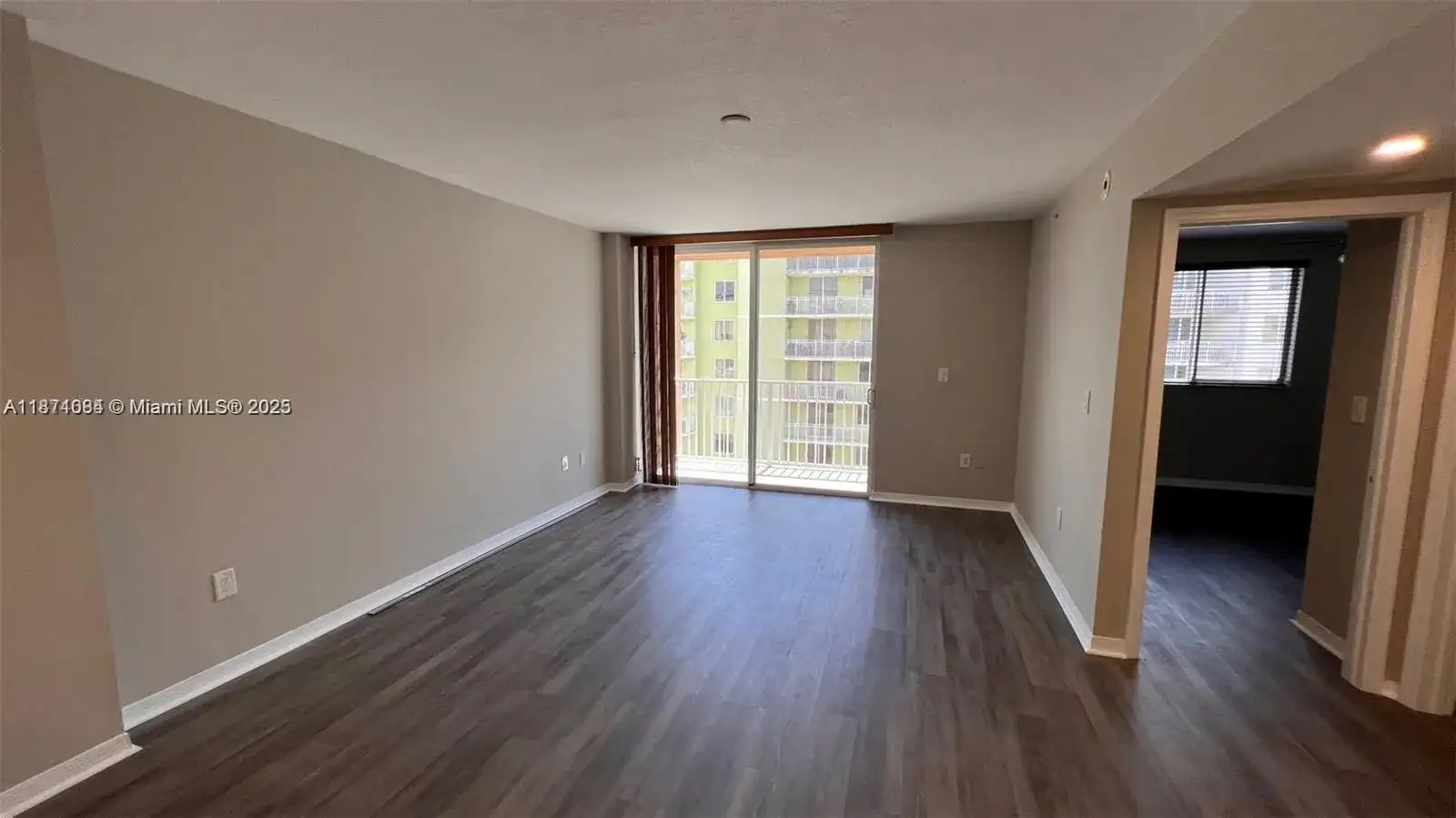 218 NW 12th Ave # 905, Miami FL 33128 photo 5