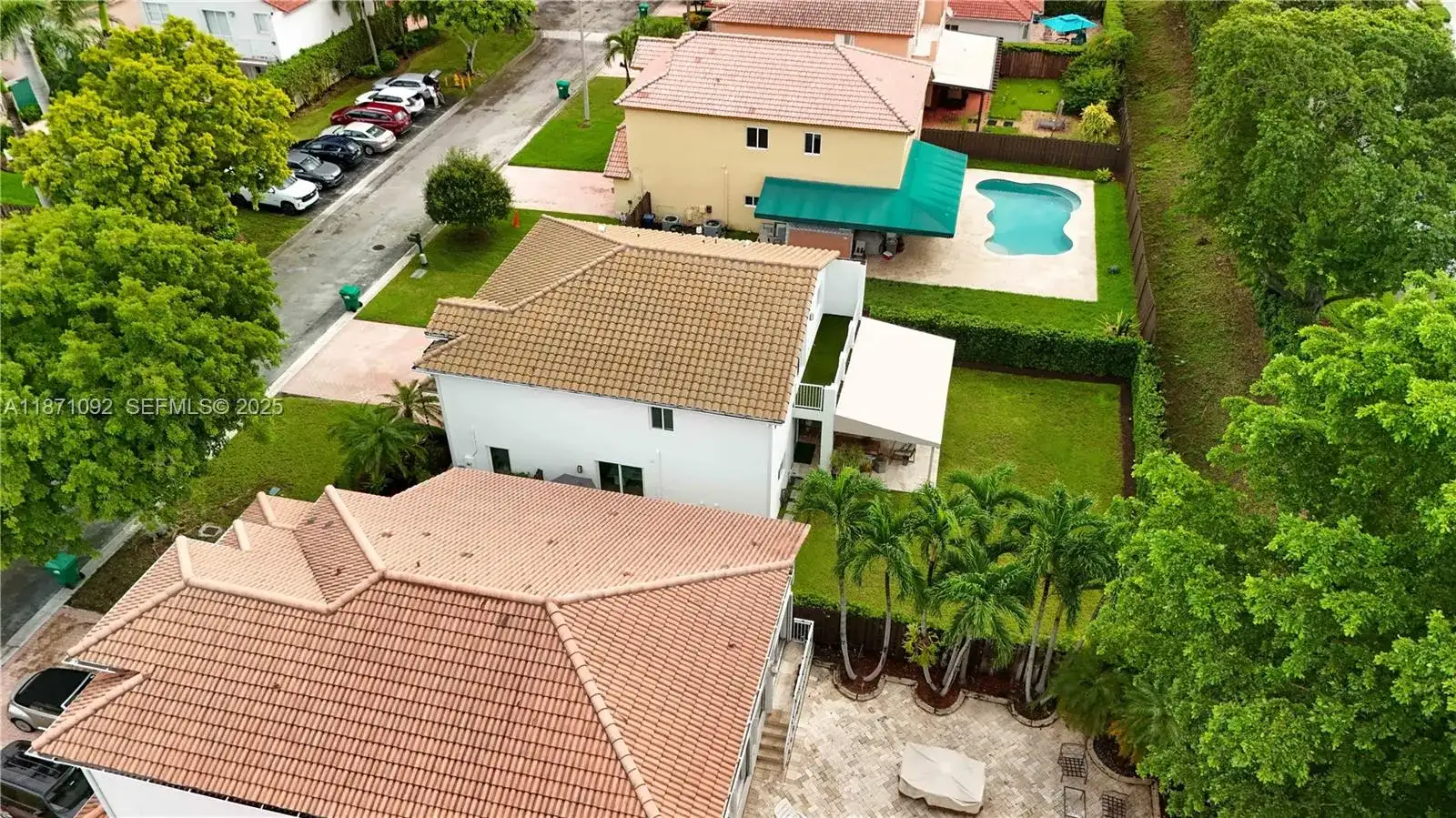 10912 NW 58th Ter, Doral FL 33178 photo 4