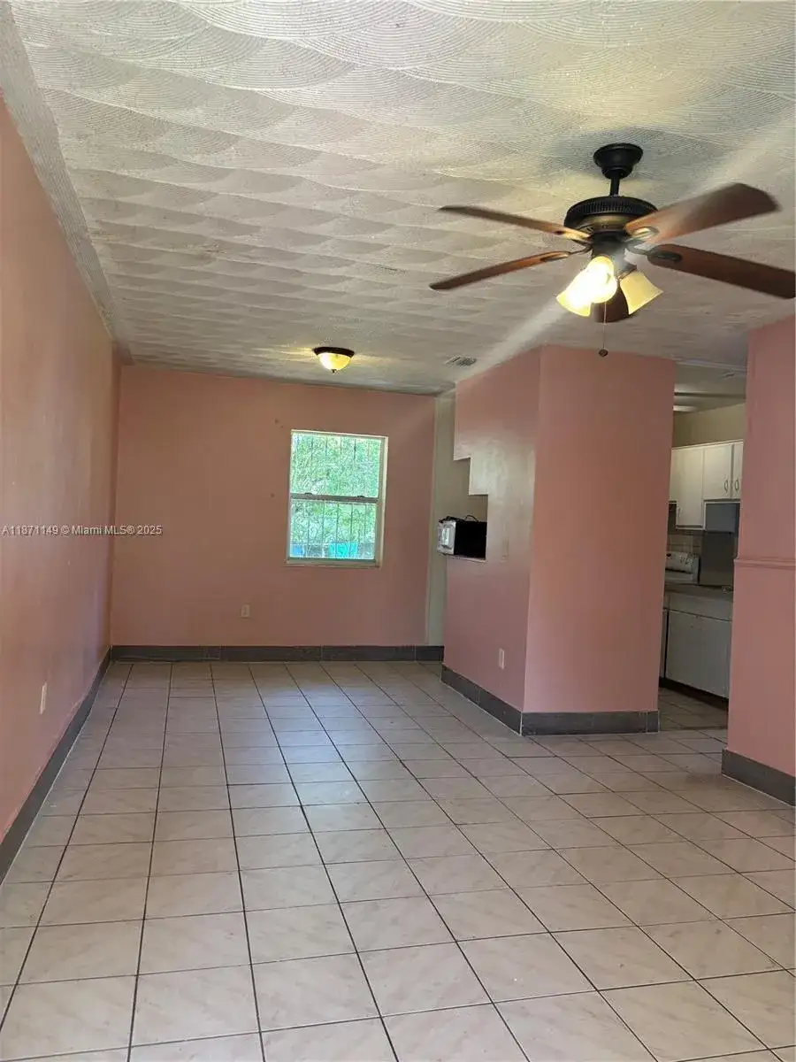 1685 NW 133rd St, North Miami FL 33167 photo 3