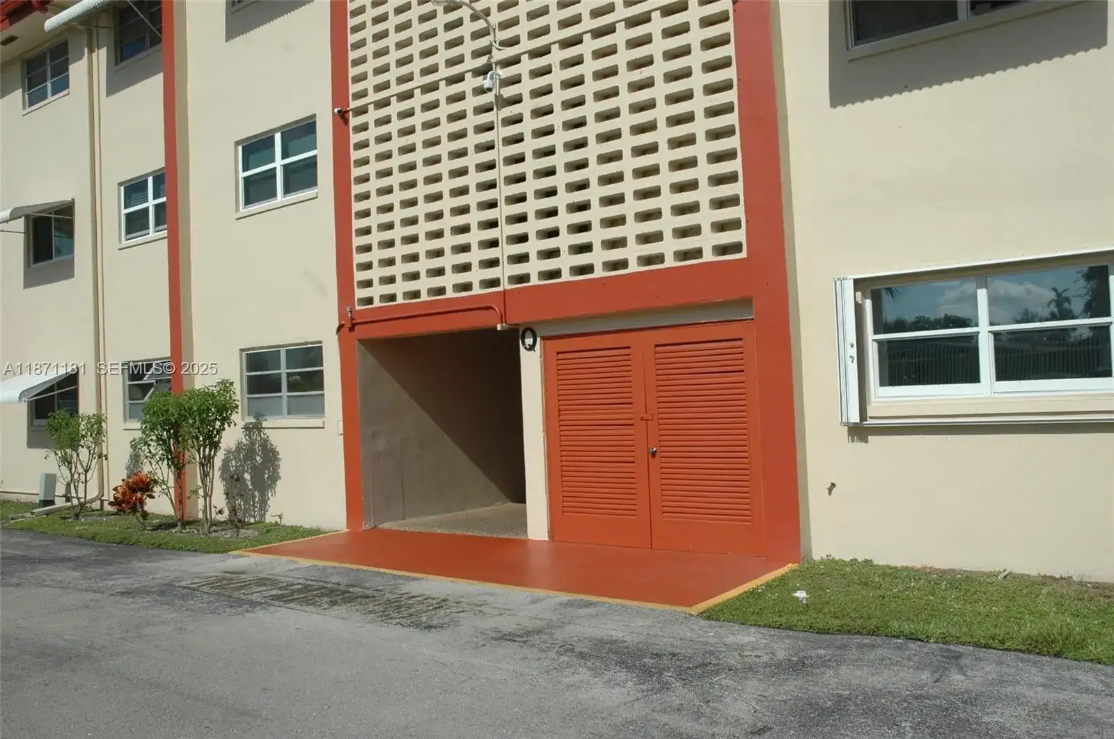 5300 Washington St # Q307, Hollywood FL 33021 photo 2