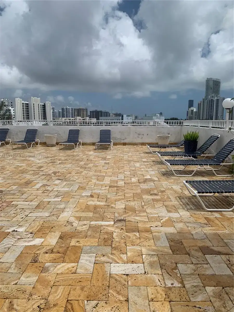 17800 Atlantic Blvd # 206, Sunny Isles Beach FL 33160 photo 3
