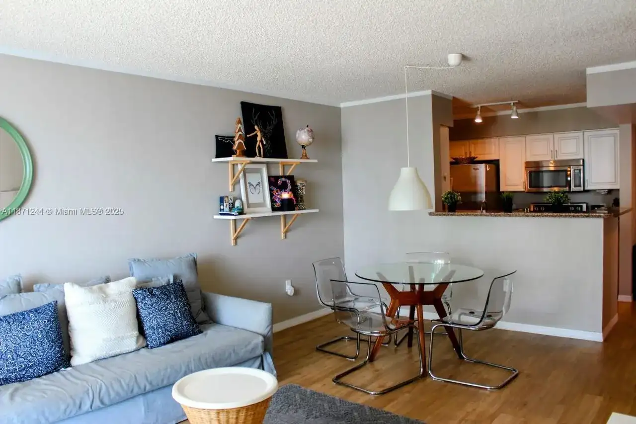 1155 Brickell Bay Dr # 1205, Miami FL 33131 photo 3