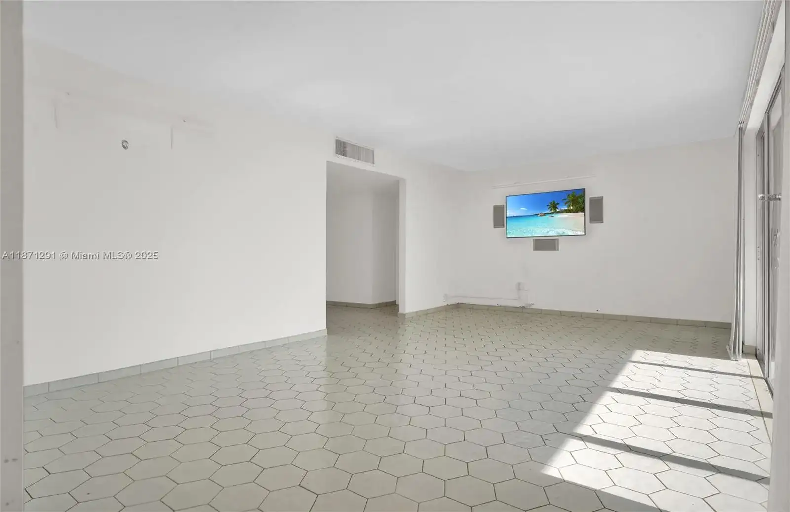 11111 Biscayne Blvd # 21C, Miami FL 33181 photo 3