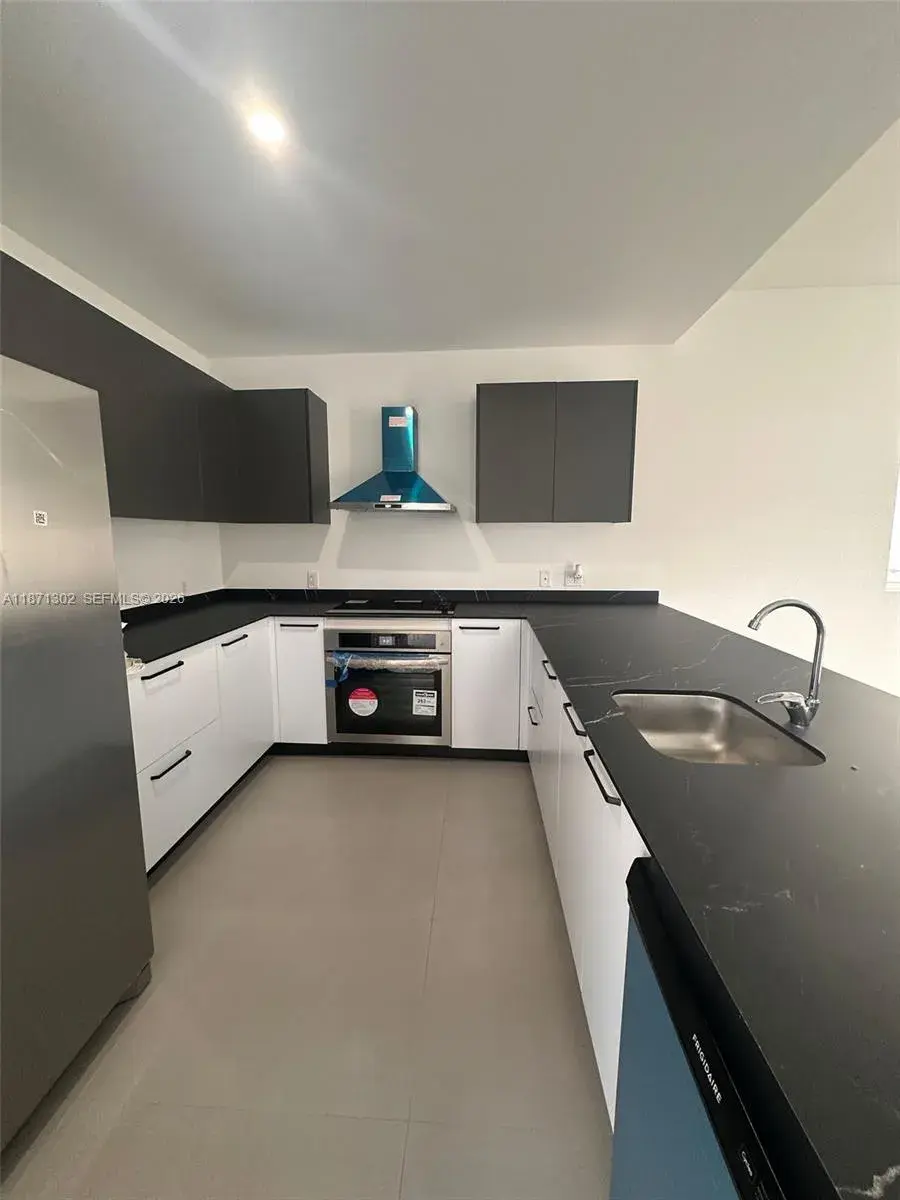 538 NW 17th Ave # 0, Fort Lauderdale FL 33311
