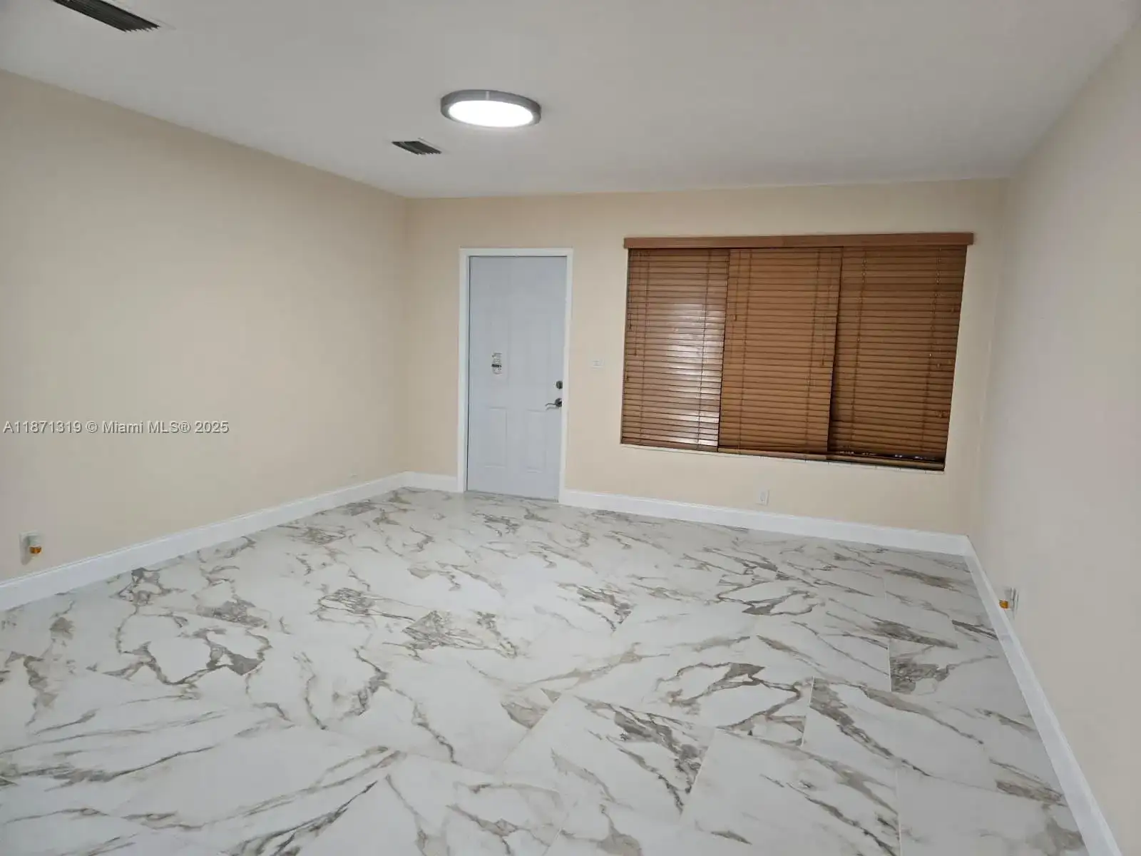 6751 Meade St, Hollywood FL 33024 photo 2