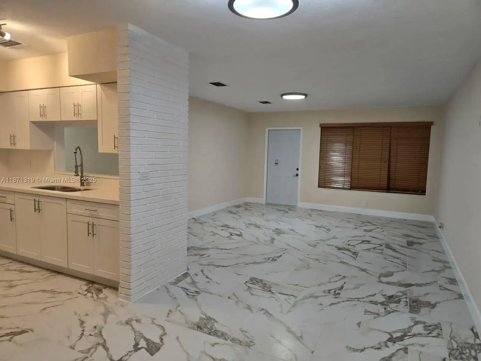 6751 Meade St, Hollywood FL 33024 photo 3
