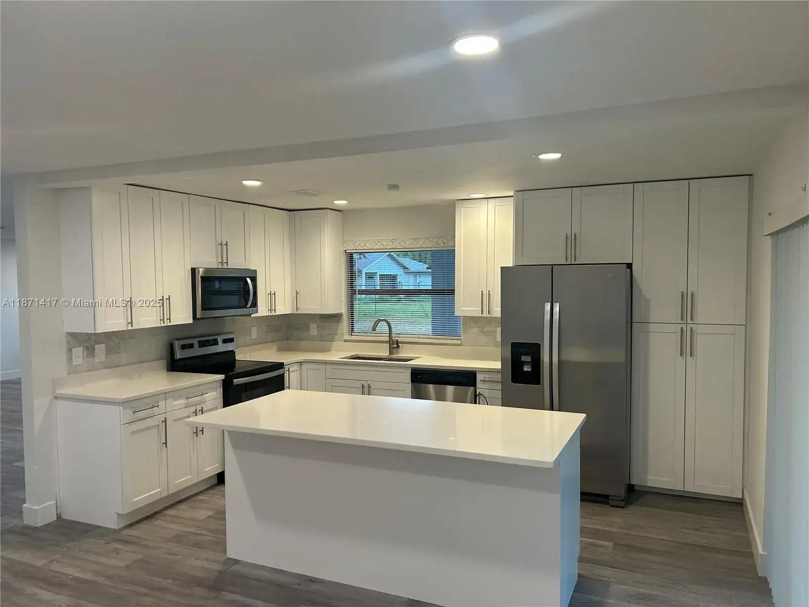 620 Midiron Drive, Other City - In The State Of Florida FL 34759 photo 3