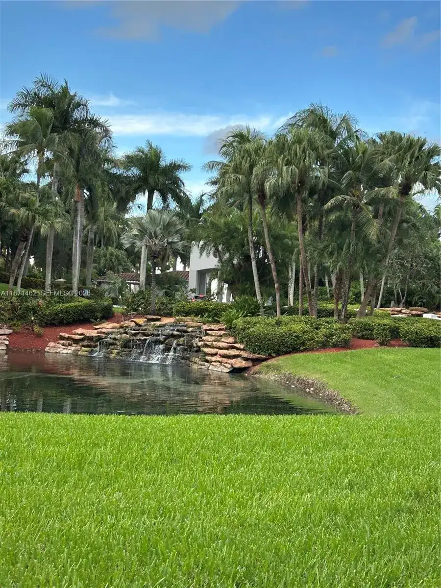 11186 NW 73rd Ter, Doral FL 33178 photo 5