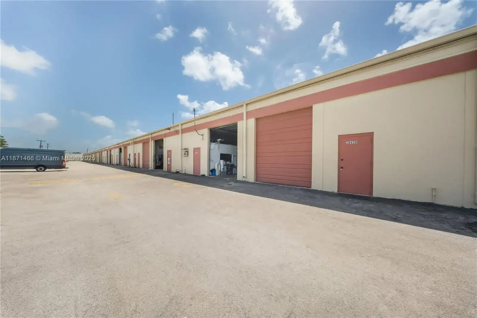 18625 SW 105 AV, Miami FL 33157 photo 5