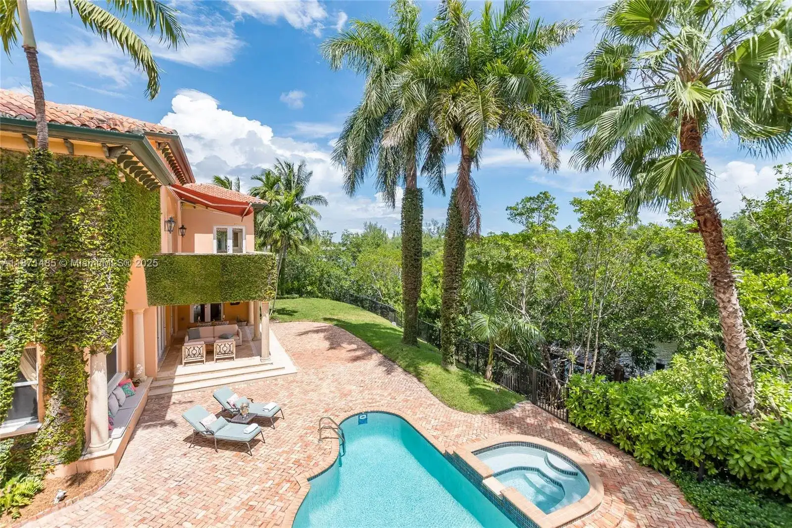 104 Paloma Dr, Coral Gables FL 33143 photo 3