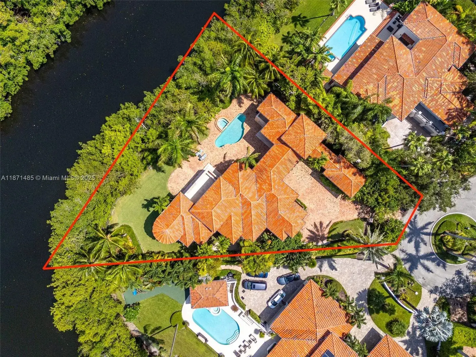 104 Paloma Dr, Coral Gables FL 33143 photo 4