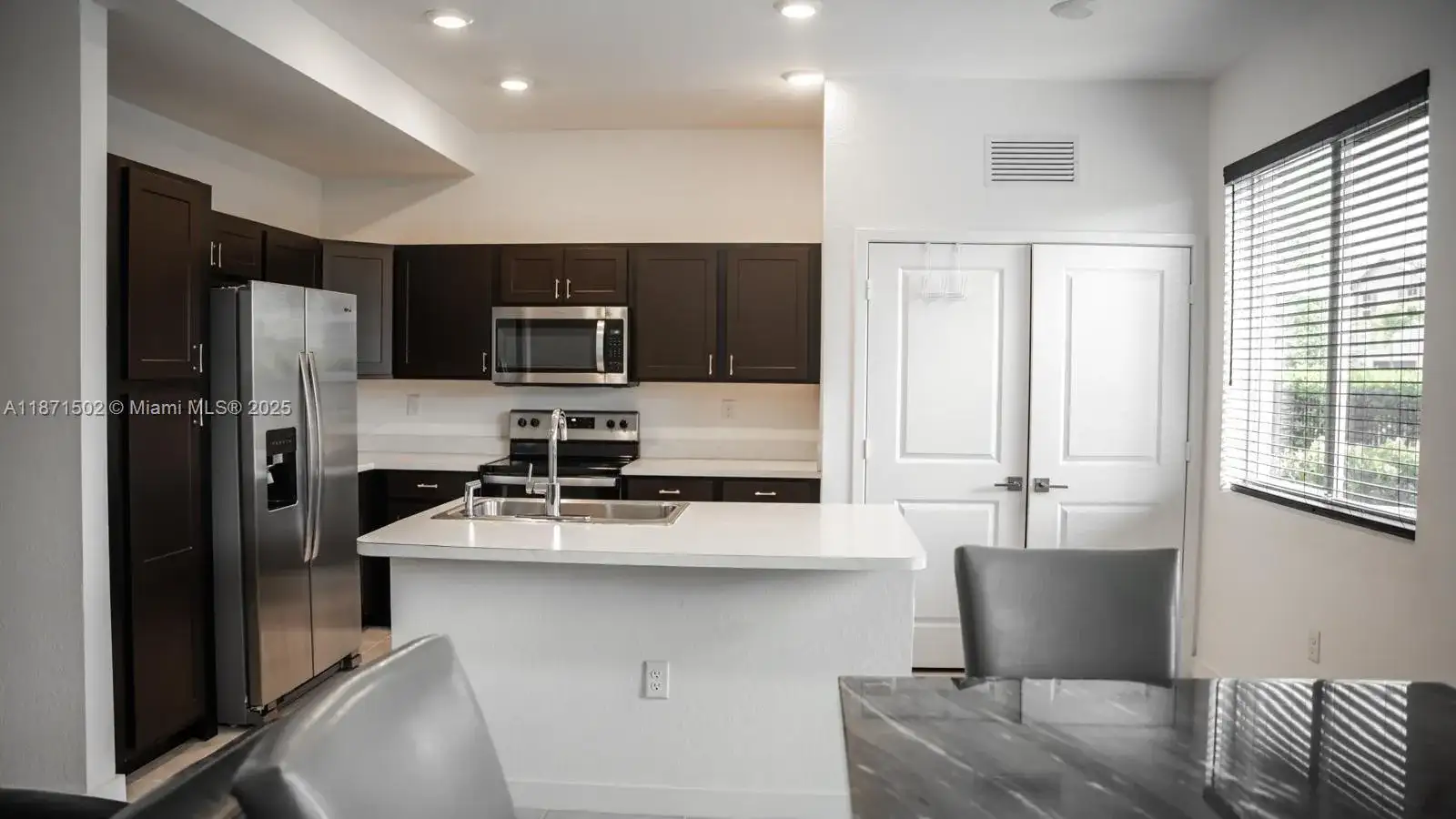 1202 NW 208th Ter # 1202, Miami Gardens FL 33169 photo 3