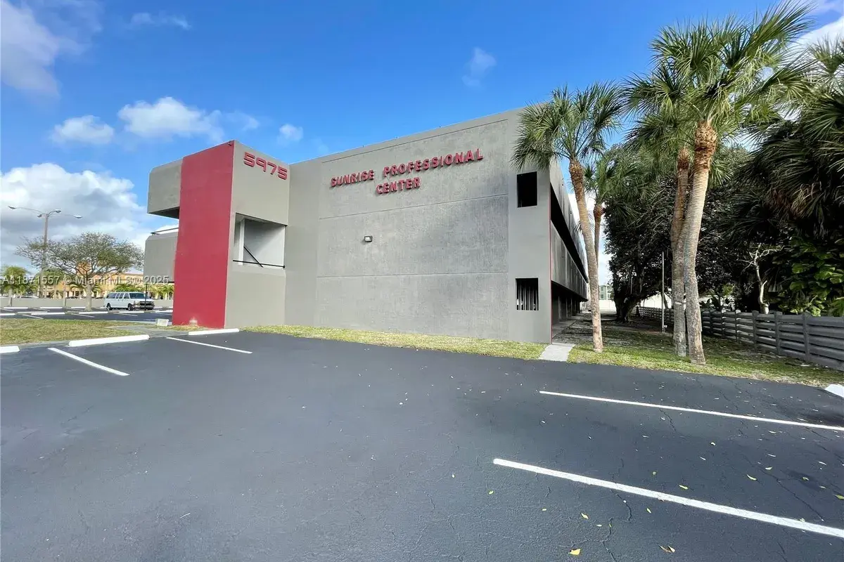 5975 W Sunrise Blvd, Sunrise FL 33313
