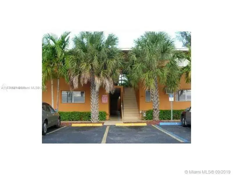 7901 SW 64th Ave # 16, South Miami FL 33143