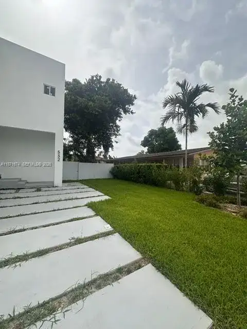 532 NW 17th Ave, Fort Lauderdale FL 33311 photo 2