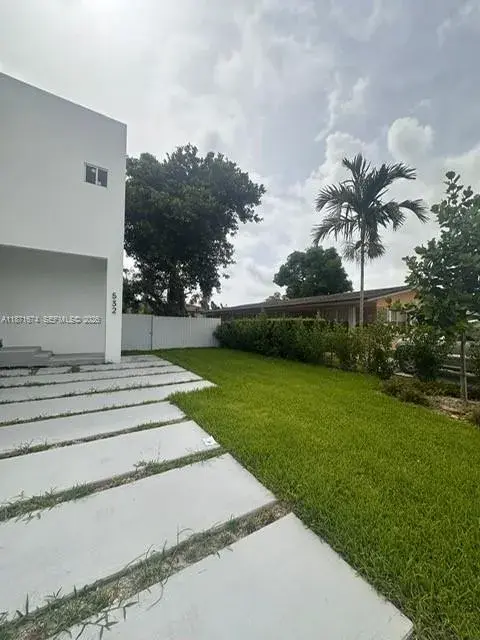 532 NW 17th Ave, Fort Lauderdale FL 33311