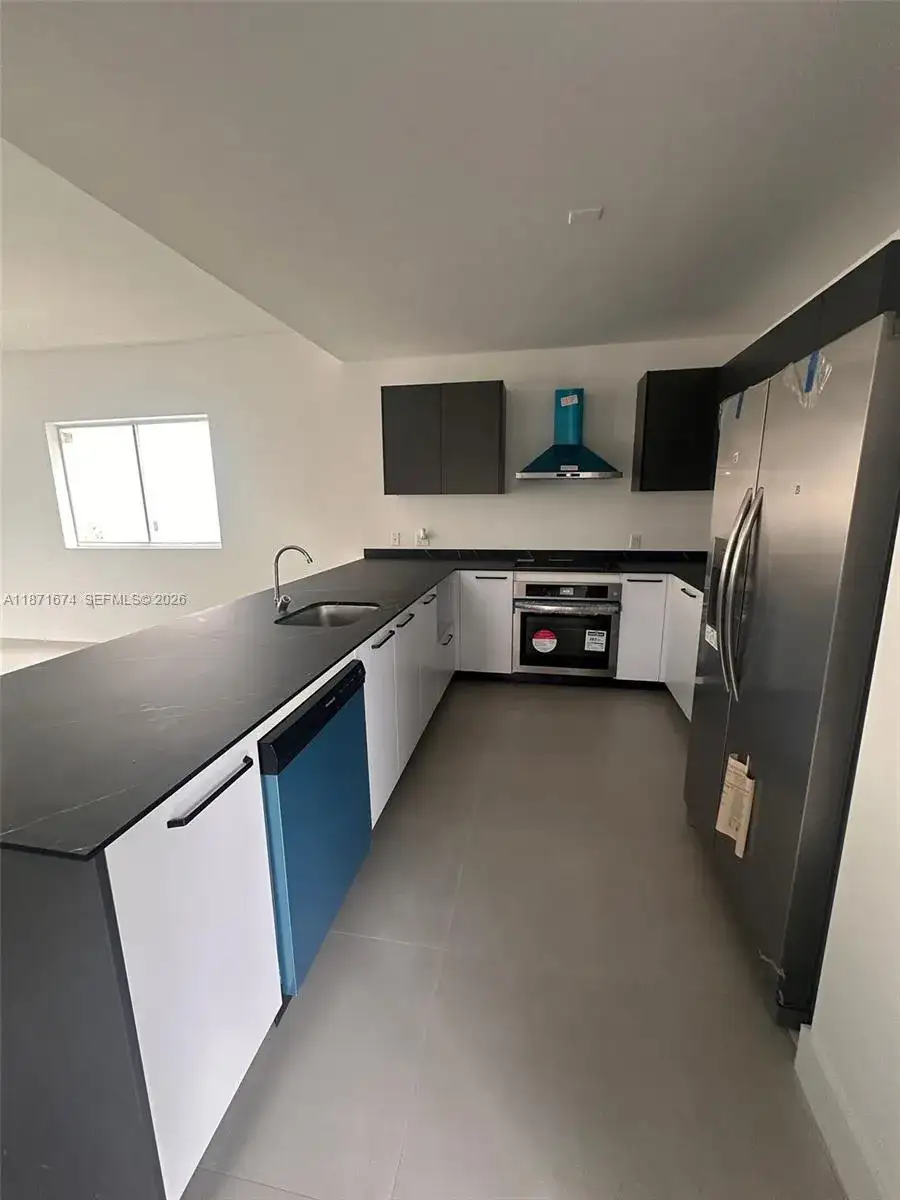 532 NW 17th Ave, Fort Lauderdale FL 33311 photo 3