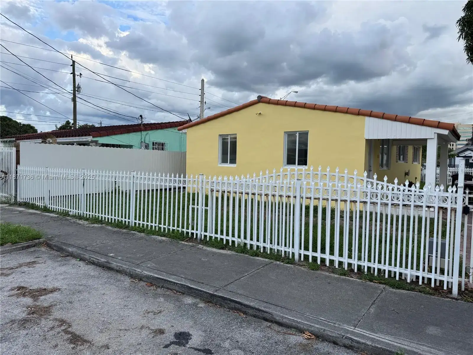 685 SE Park Dr, Hialeah FL 33010 photo 5