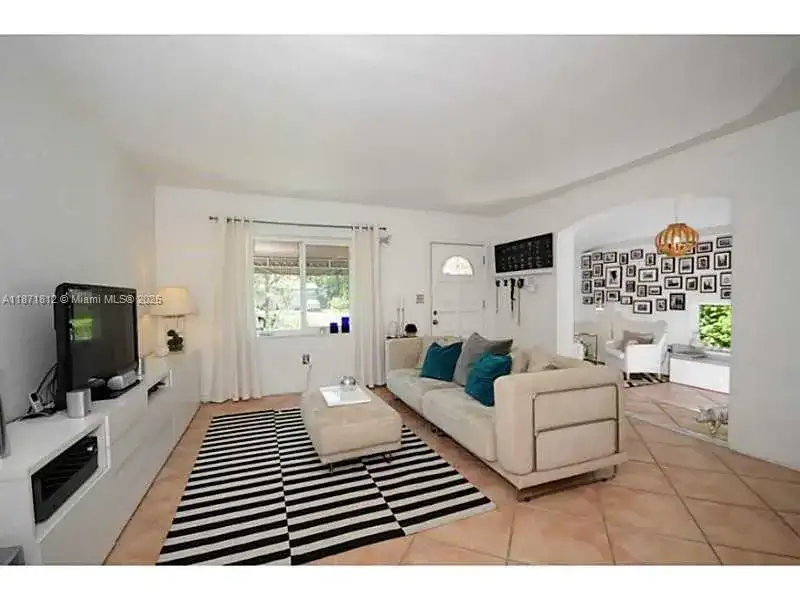 273 NW 92nd St, Miami Shores FL 33150 photo 3