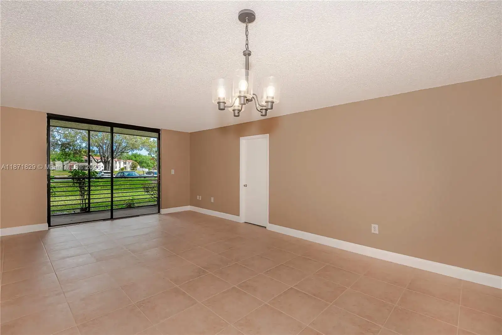 901 Colony Point Cir # 102, Pembroke Pines FL 33026 photo 2