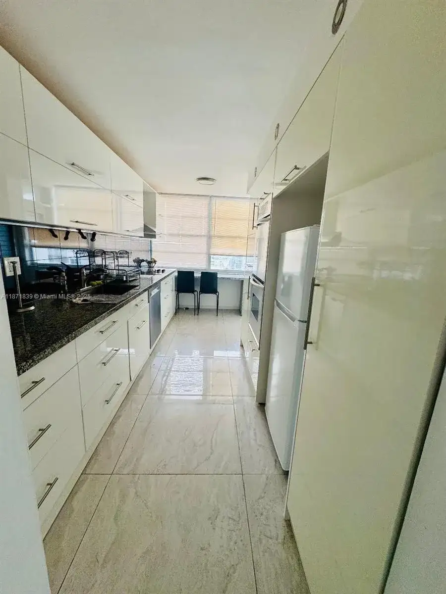 18071 Biscayne Blvd # 1104, Aventura FL 33160 photo 4