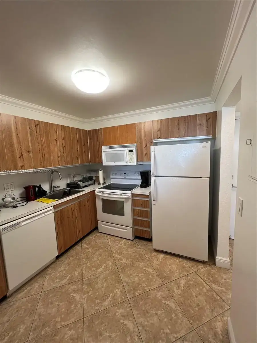 2301 S Ocean Dr # 506, Hollywood FL 33019 photo 4