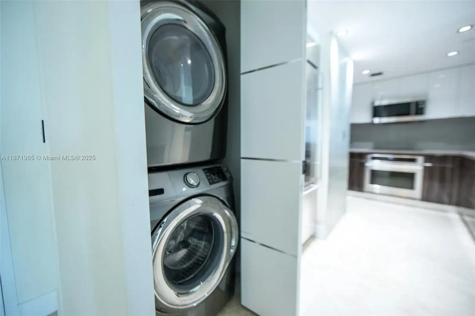 520 West Ave # 602, Miami Beach FL 33139 photo 3