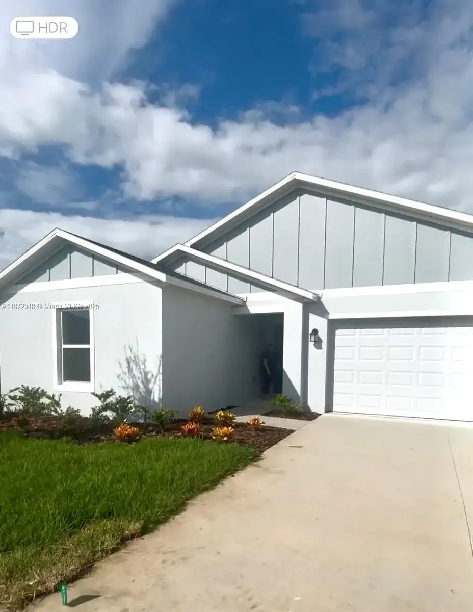 2086 Lasso Loop, Winter Haven FL 33839